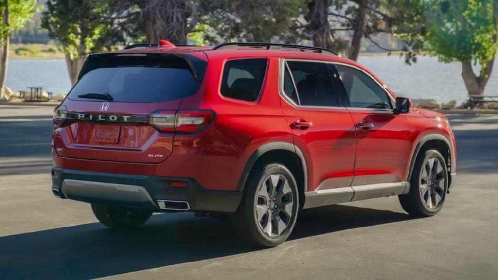 The 2026 Honda Pilot Plays It Safe Yet Still Delivers Review (1)